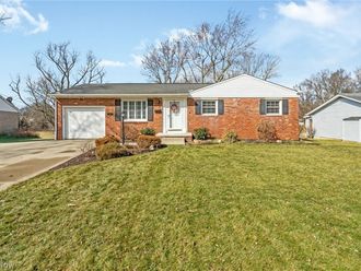 271 Manor Avenue NW Canton, OH 44708