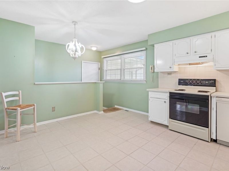 271 Manor Avenue NW, Canton, OH 44708 Photo 12