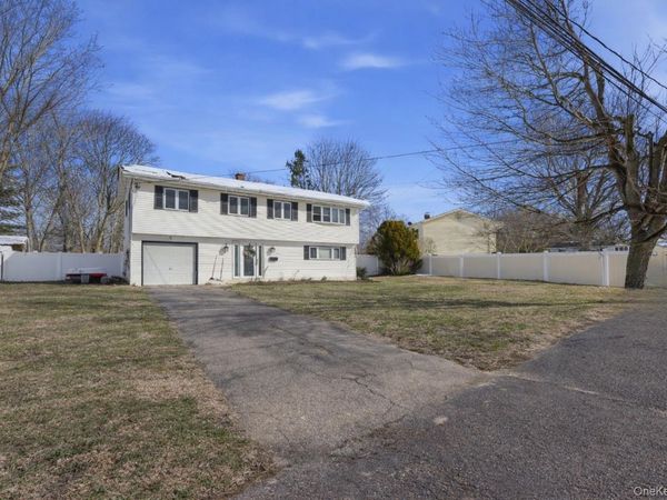 63 Ferris Avenue, Brentwood, NY 11717