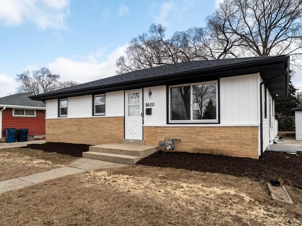 8600 W Crossfield AVENUE, Milwaukee, WI 53225