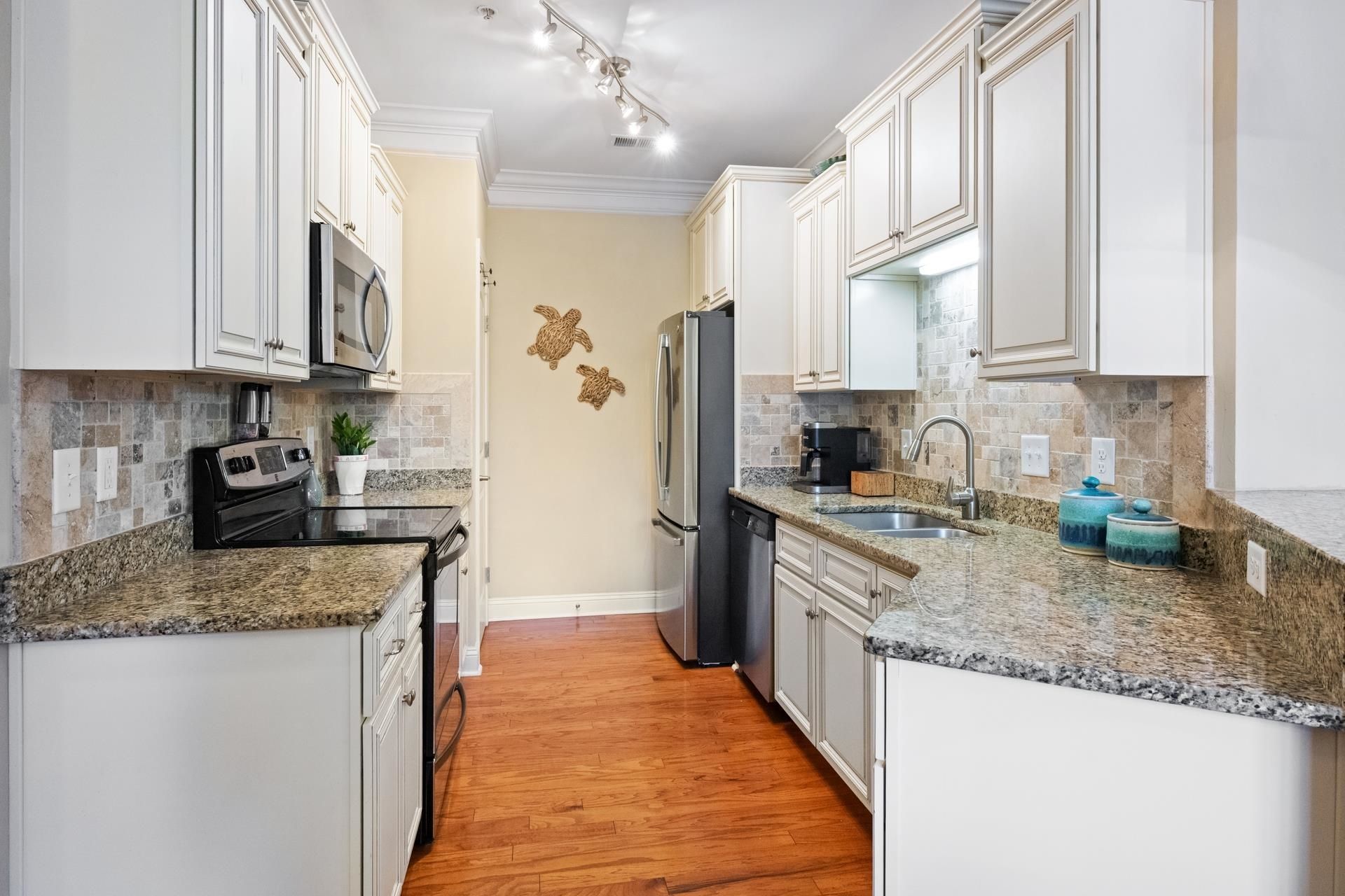 48 Mingo Dr. Photo 10