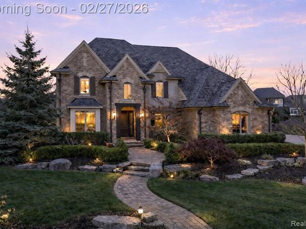 3575 Royal Berkshire Lane, Oakland Twp, MI 48363