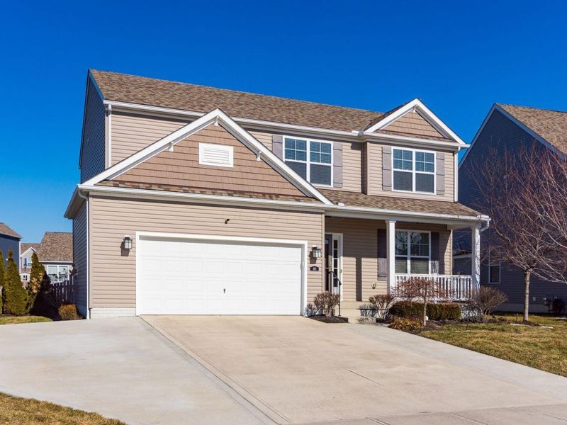 160 Chestnut Commons Drive, Commercial Point, OH 43116 Photo 1