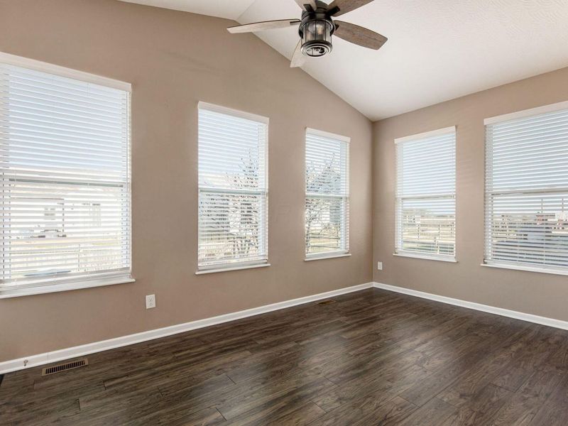 160 Chestnut Commons Drive, Commercial Point, OH 43116 Photo 12