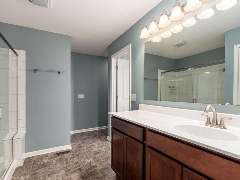 160 Chestnut Commons Drive, Commercial Point, OH 43116 Photo 28