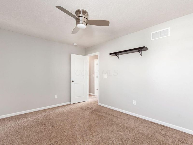 160 Chestnut Commons Drive, Commercial Point, OH 43116 Photo 30