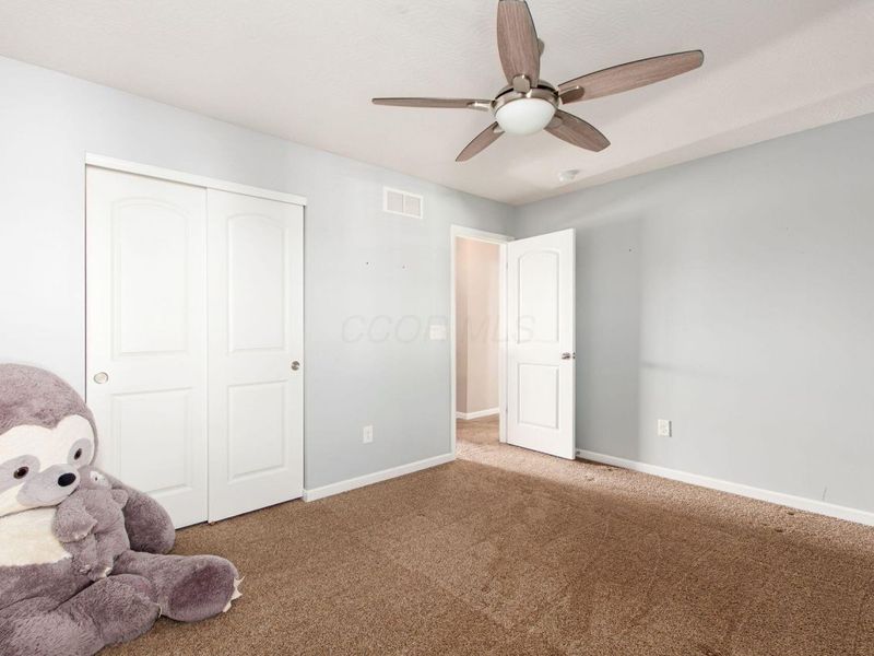 160 Chestnut Commons Drive, Commercial Point, OH 43116 Photo 33