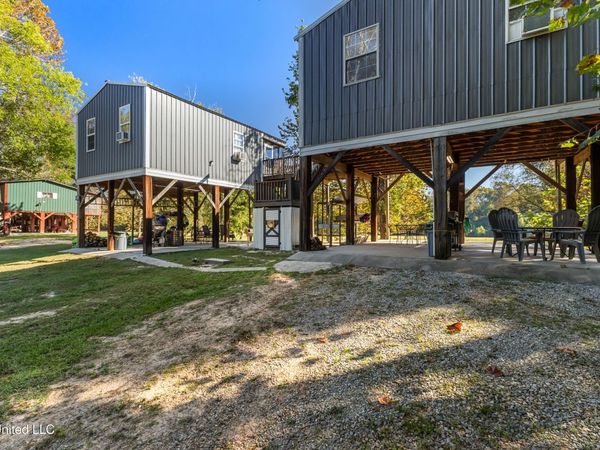 13 River Bottom Road, New Augusta, MS 39462