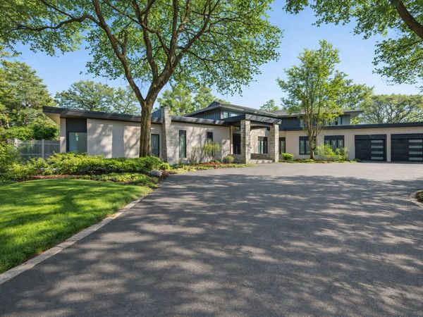 411 Woodland Court , Glenview, IL 60025