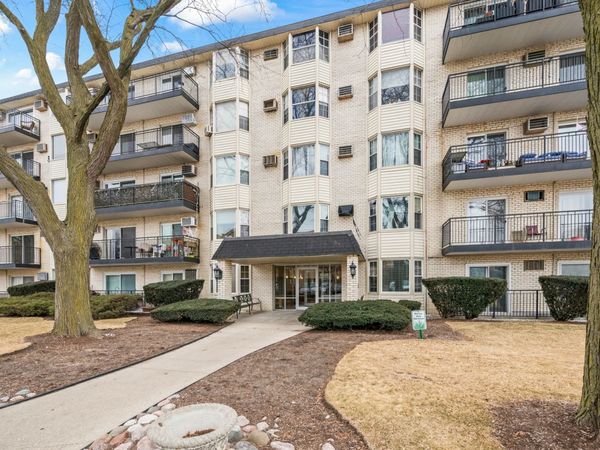 5506 Lincoln Avenue, Unit 122, Morton Grove, IL 60053