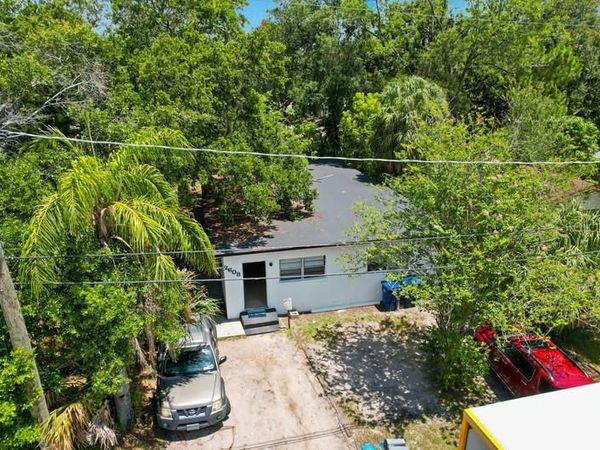 2608 E CAYUGA STREET , TAMPA, FL 33610