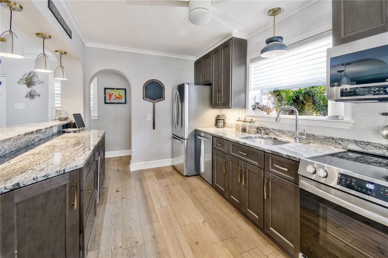 467 31st Avenue N, Saint Petersburg, FL 33704 Photo