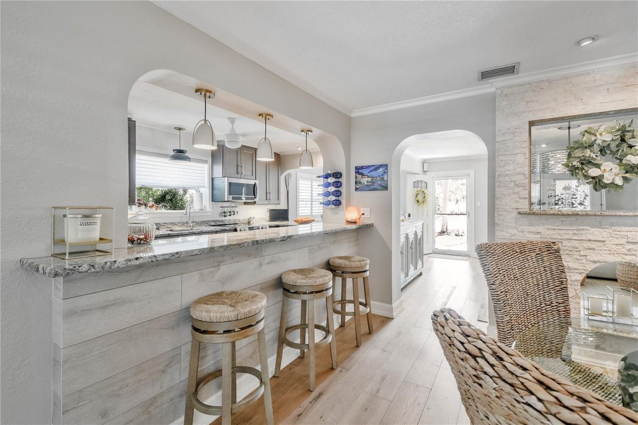 467 31st Avenue N, Saint Petersburg, FL 33704 Photo