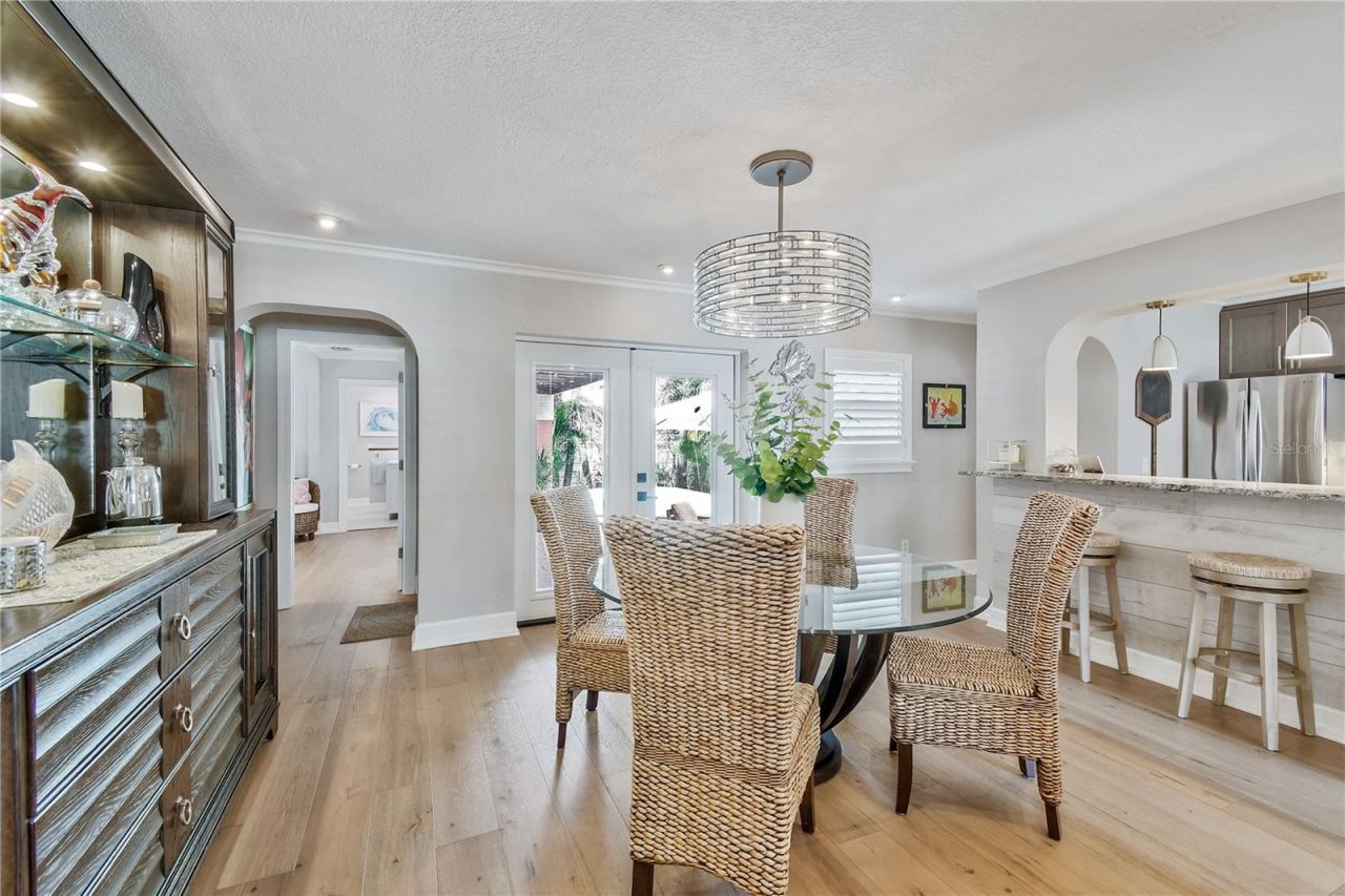 467 31st Avenue N, Saint Petersburg, FL 33704 Photo