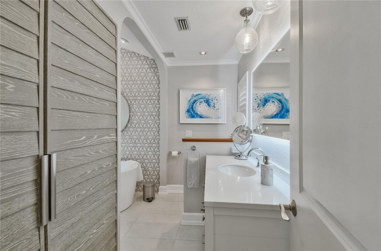 467 31st Avenue N, Saint Petersburg, FL 33704 Photo