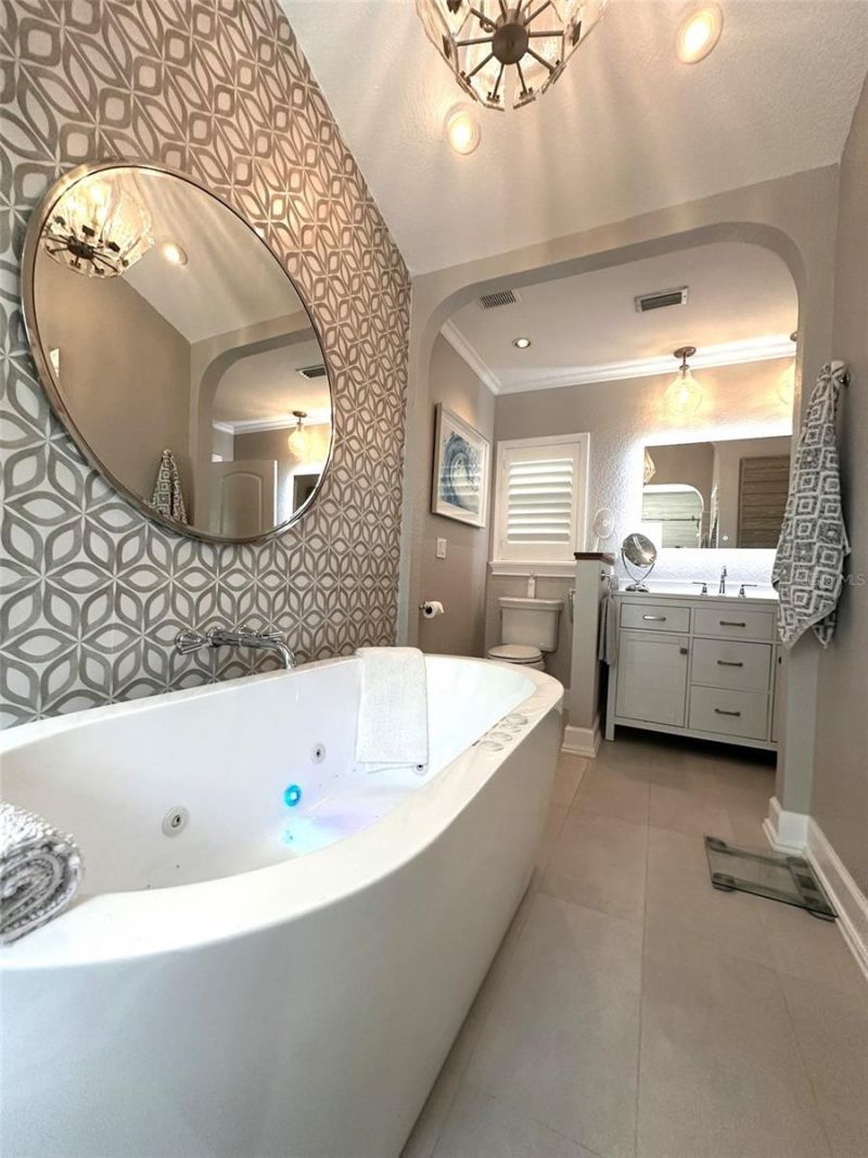 467 31st Avenue N, Saint Petersburg, FL 33704 Photo