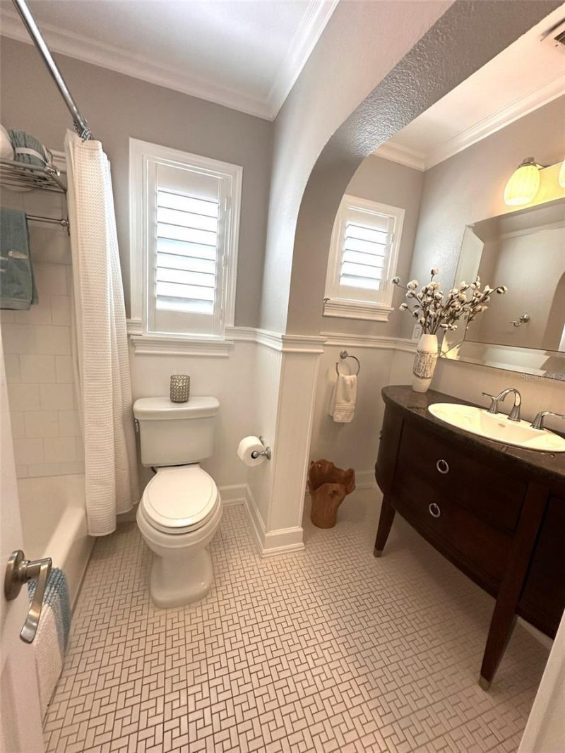 467 31st Avenue N, Saint Petersburg, FL 33704 Photo