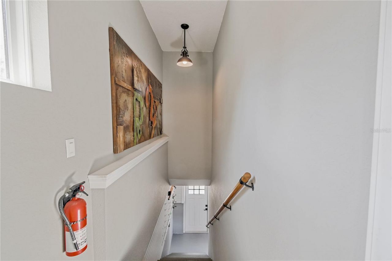 467 31st Avenue N, Saint Petersburg, FL 33704 Photo