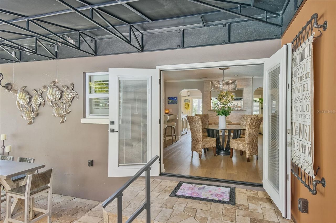 467 31st Avenue N, Saint Petersburg, FL 33704 Photo