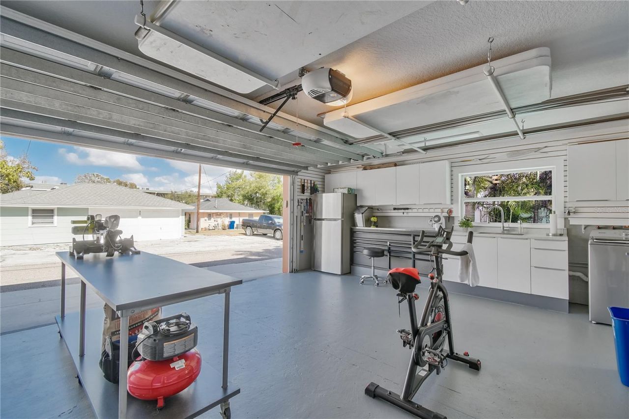 467 31st Avenue N, Saint Petersburg, FL 33704 Photo