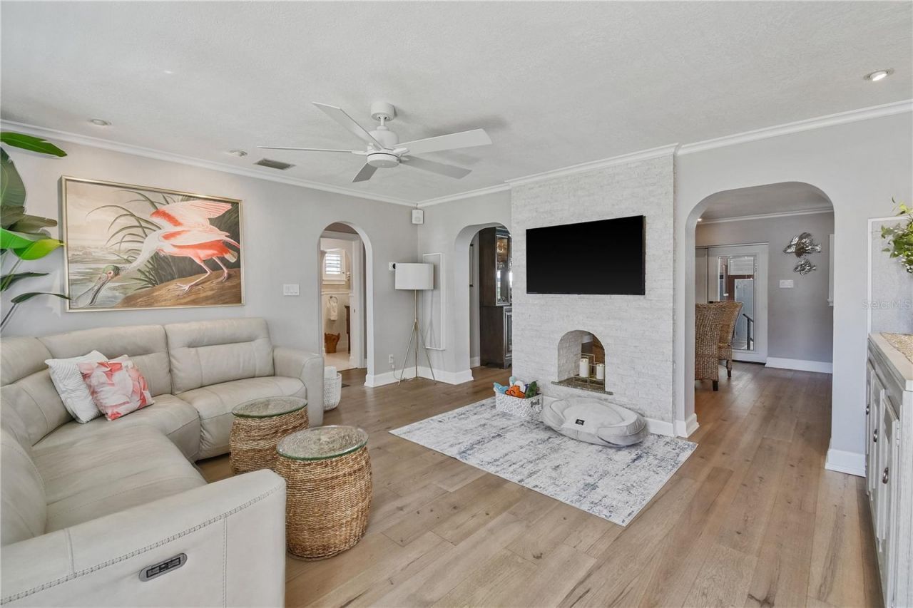 467 31st Avenue N, Saint Petersburg, FL 33704 Photo