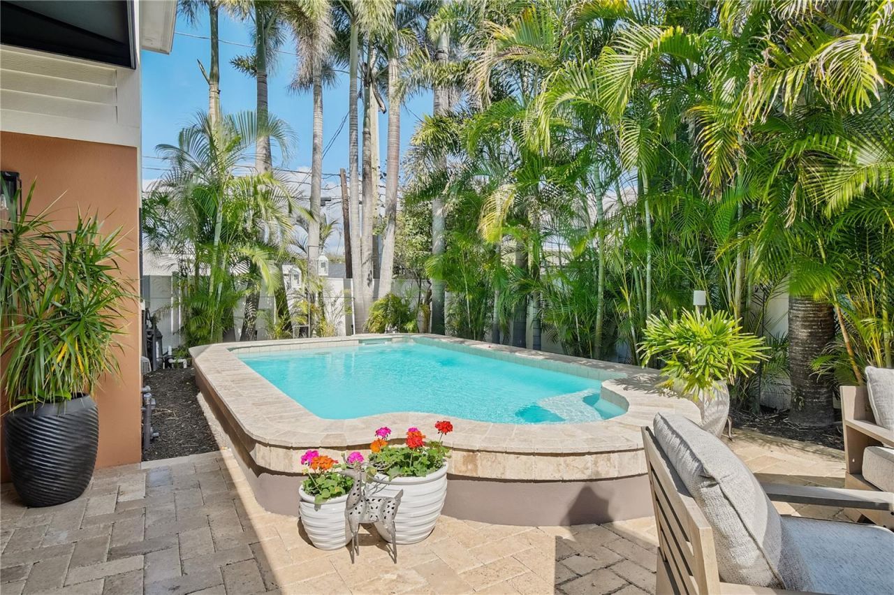 467 31st Avenue N, Saint Petersburg, FL 33704 Photo