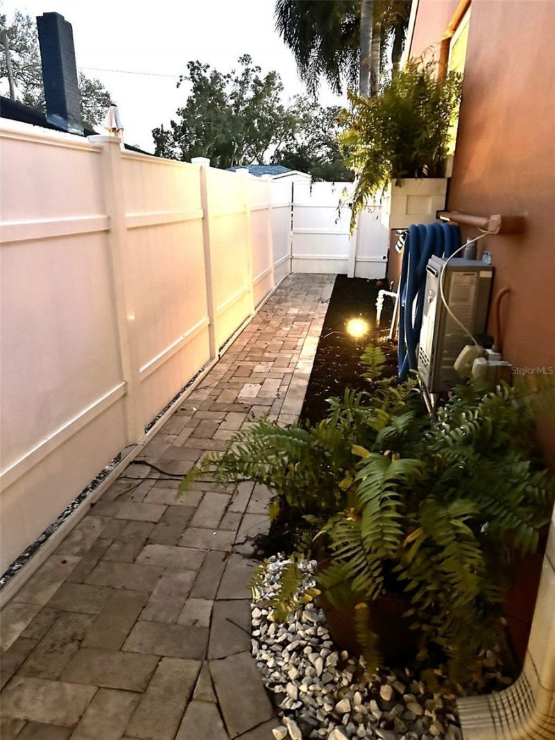 467 31st Avenue N, Saint Petersburg, FL 33704 Photo