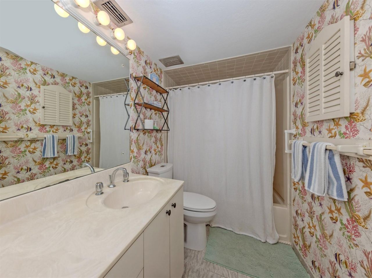 1555 Tarpon Center Drive, Unit 242, Venice, FL 34285 Photo