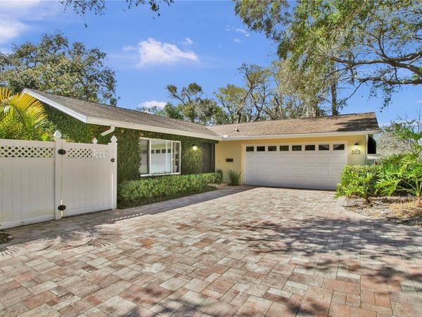 323 ROEBLING ROAD N, BELLEAIR, FL 33756