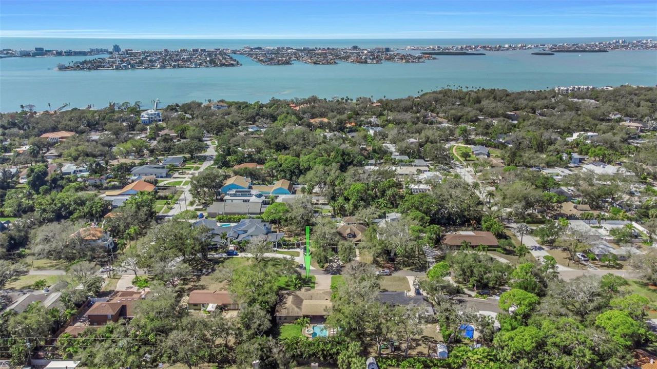 1437 Country Club Rd N Road N, Unit COUNTRY CL, Saint Petersburg, FL 33710 Photo