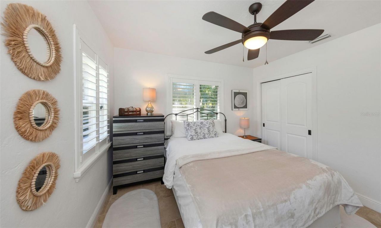 1437 Country Club Rd N Road N, Unit COUNTRY CL, Saint Petersburg, FL 33710 Photo