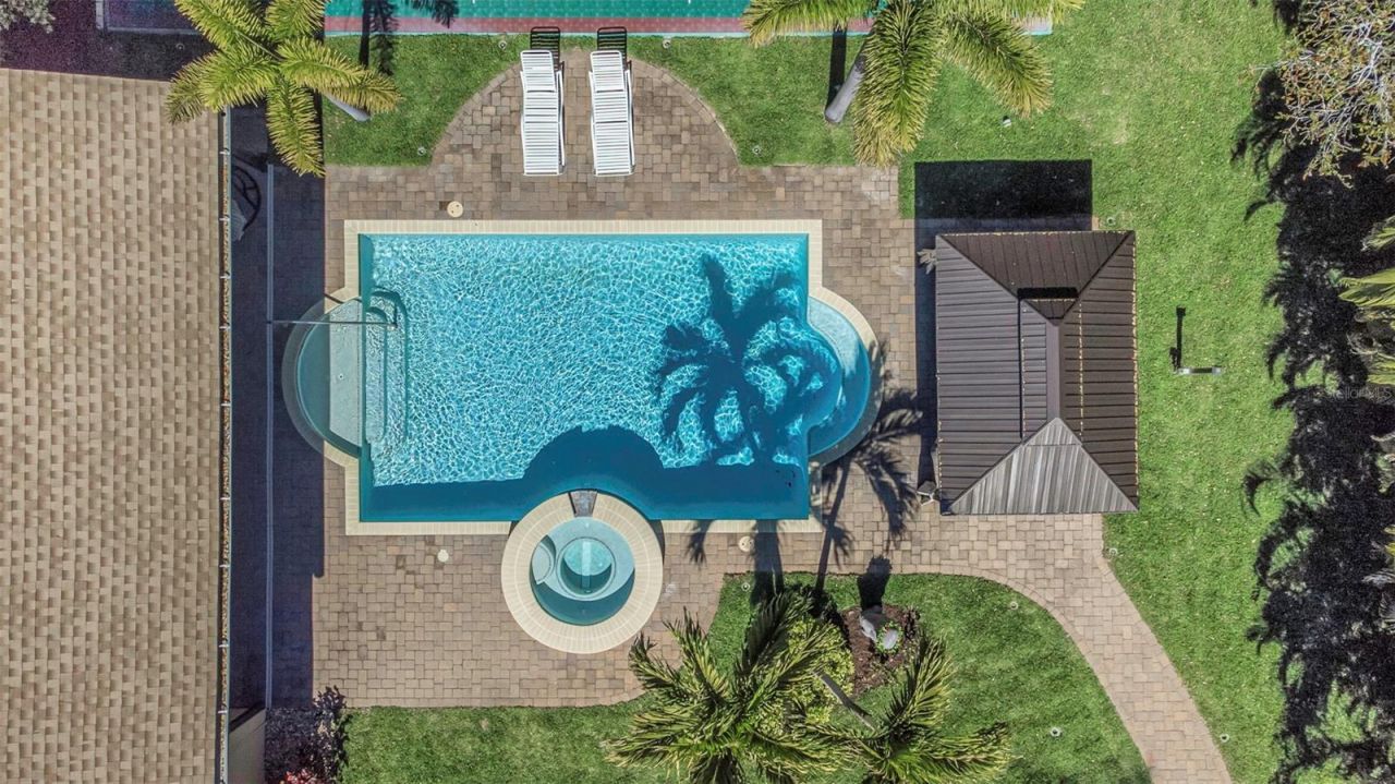 1437 Country Club Rd N Road N, Unit COUNTRY CL, Saint Petersburg, FL 33710 Photo