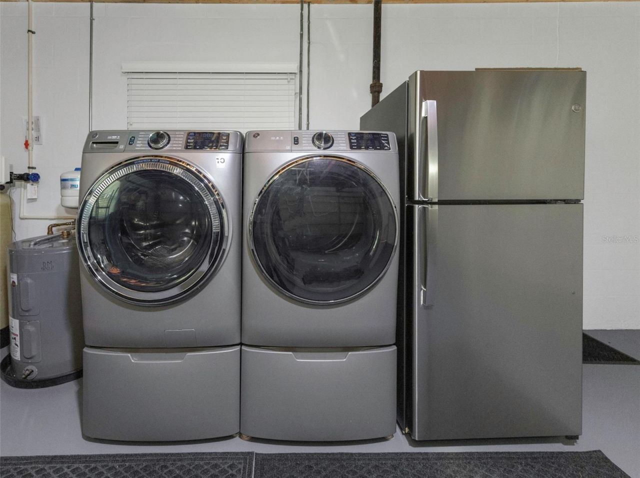 1437 Country Club Rd N Road N, Unit COUNTRY CL, Saint Petersburg, FL 33710 Photo