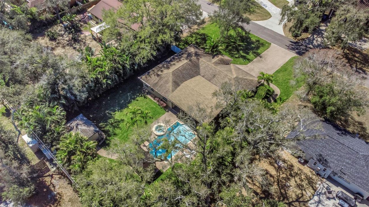 1437 Country Club Rd N Road N, Unit COUNTRY CL, Saint Petersburg, FL 33710 Photo