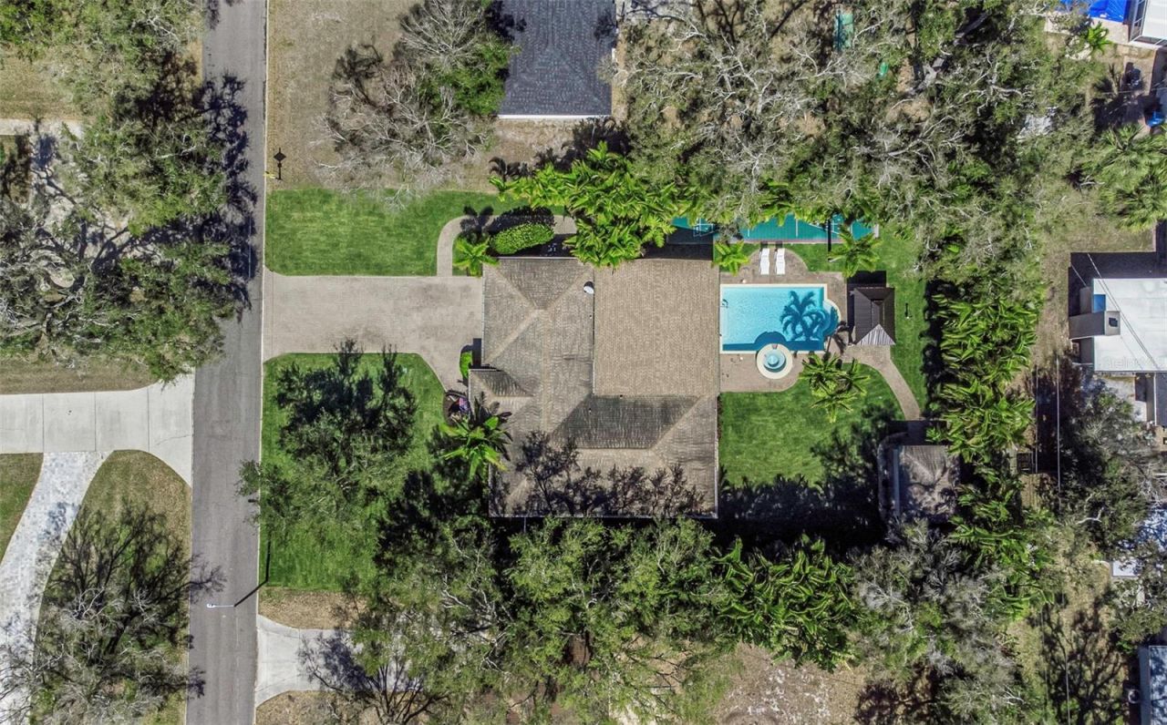 1437 Country Club Rd N Road N, Unit COUNTRY CL, Saint Petersburg, FL 33710 Photo