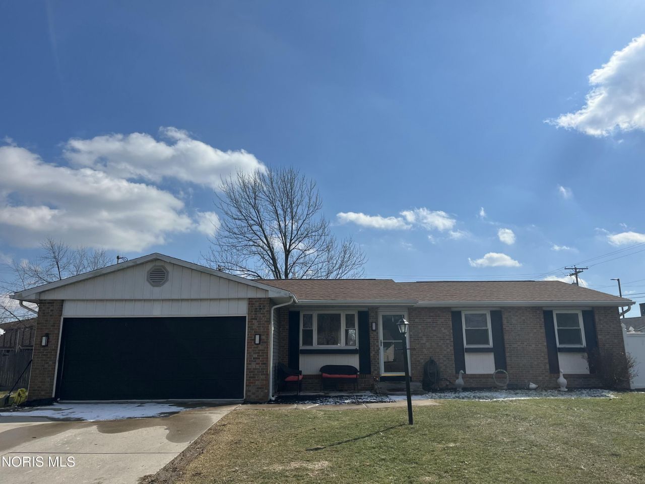 851 Anthony Wayne Boulevard, Defiance, OH 43512 Main Photo