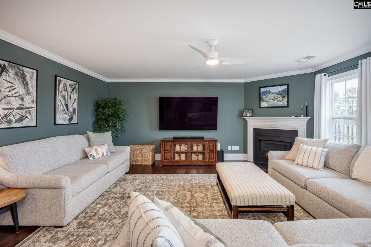 691 Gladiolus Photo 18