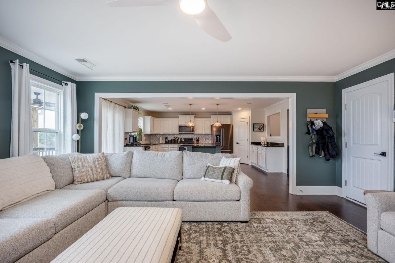 691 Gladiolus Photo 19