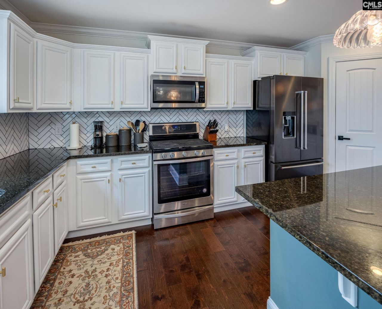 691 Gladiolus Photo 24