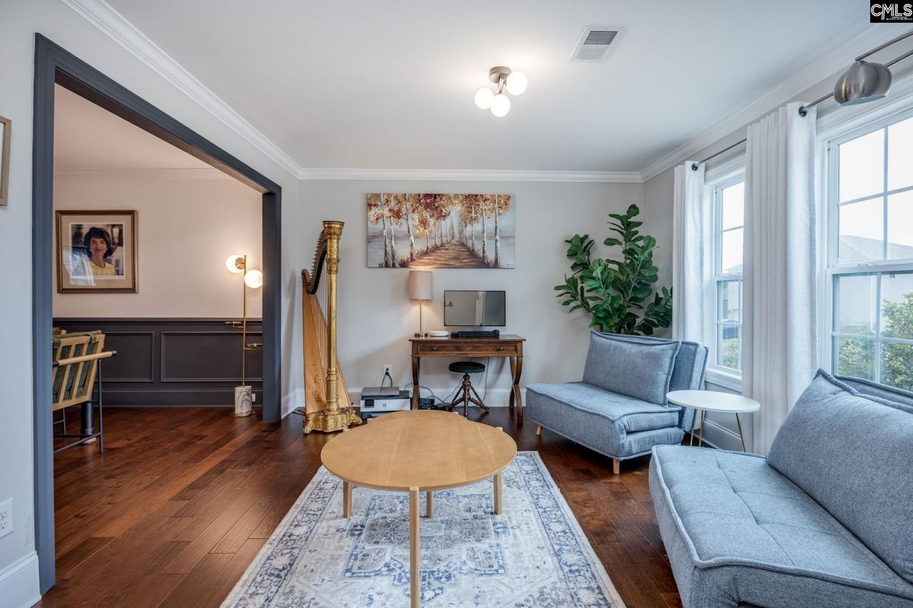 691 Gladiolus Photo 8