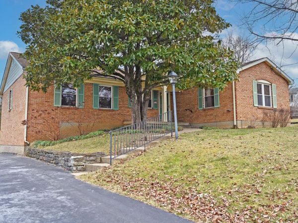 2140 Trailwood Drive, Cincinnati, OH 45230