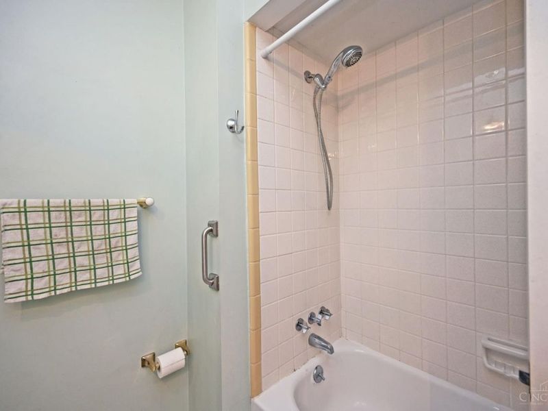 2140 Trailwood Drive, Cincinnati, OH 45230 Photo 36