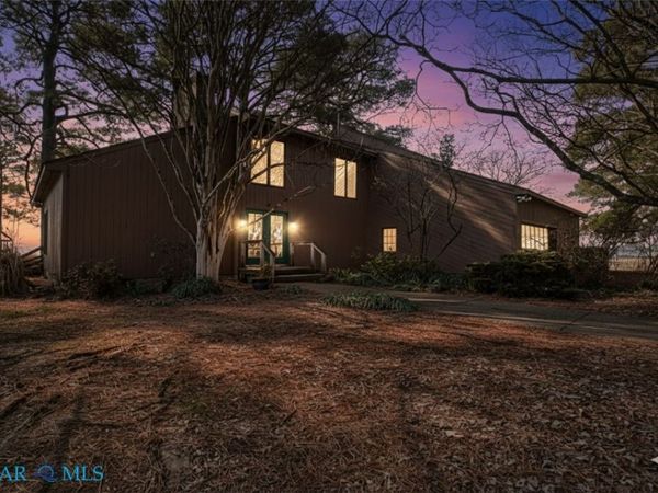 218 Close Quarters Drive, White Stone, VA 22578