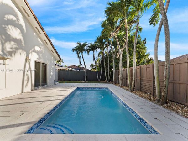 704 SE 14th Pl, Homestead, FL 33033