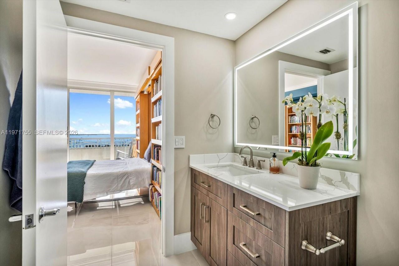 3400 SW 27th Ave , Unit 1601, Miami, FL 33133 Photo