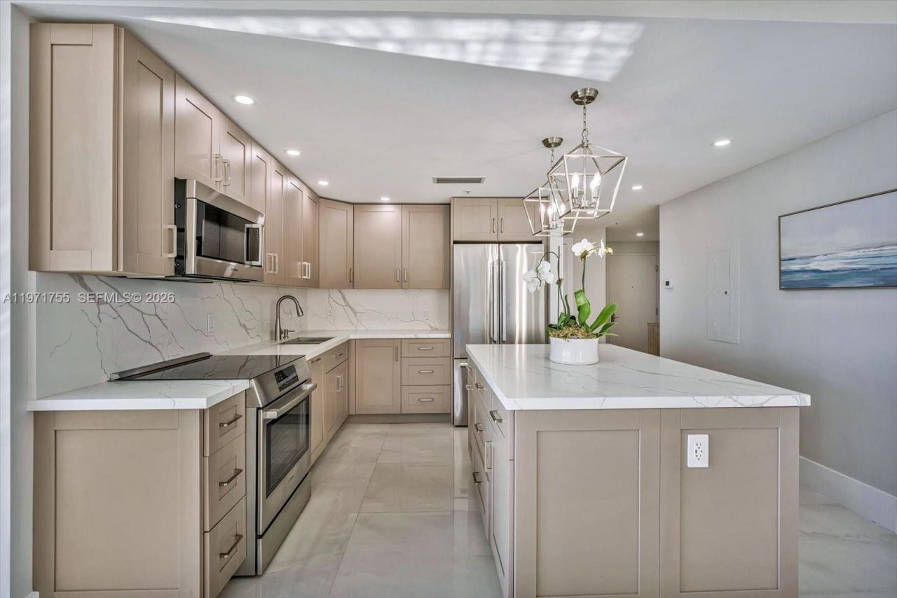 3400 SW 27th Ave , Unit 1601, Miami, FL 33133 Photo