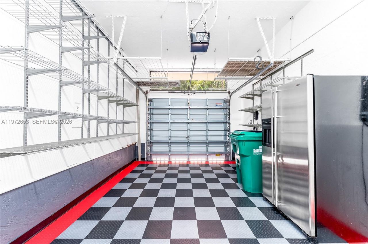 5990 Paradise Point Dr , Palmetto Bay, FL 33157 Photo