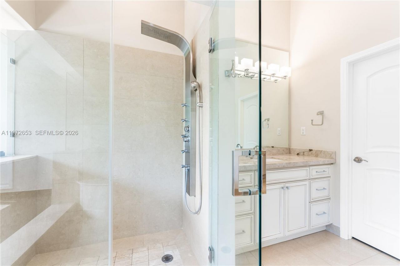 5990 Paradise Point Dr, Palmetto Bay, FL 33157 Photo