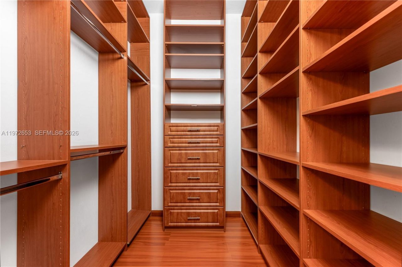 5990 Paradise Point Dr , Palmetto Bay, FL 33157 Photo