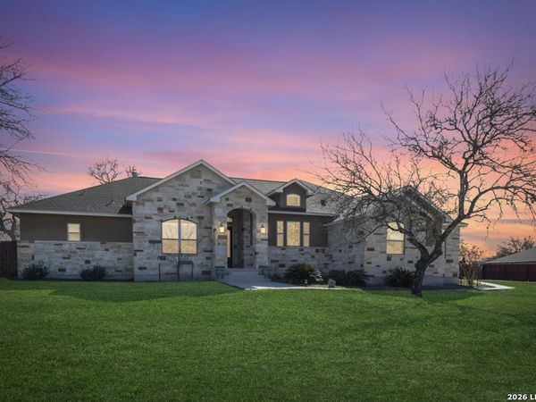 105 Bobby Lynn, Adkins, TX 78101